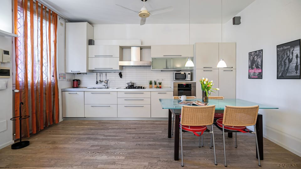 Apartment (1 Bedroom) | Interior