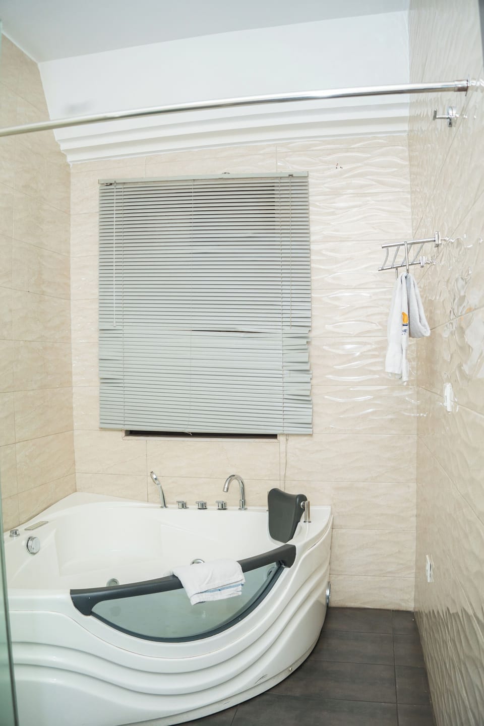 Premium Suite, 1 Bedroom, Non Smoking, Air conditioning | Bathroom