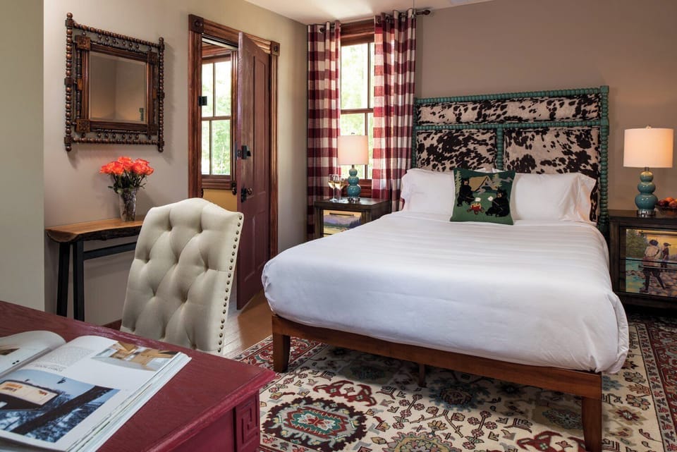 Double Room, 1 Queen Bed | Free WiFi