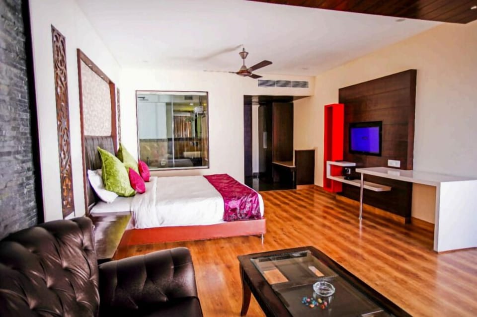 Club Room | Free WiFi