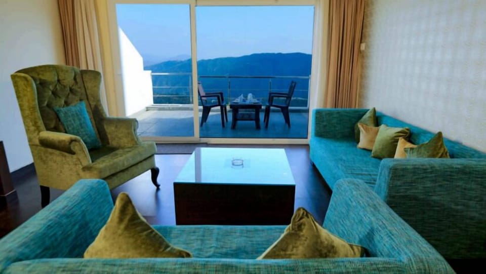 Executive Suite | Free WiFi