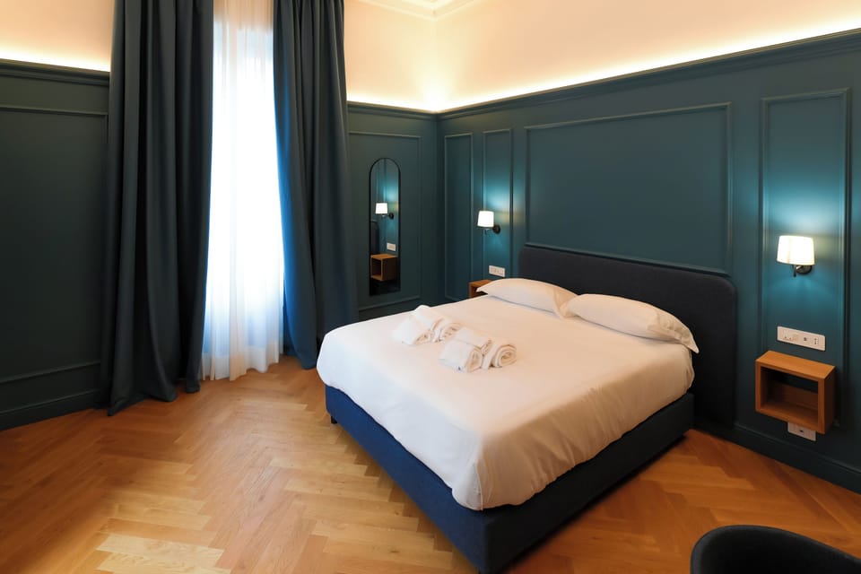 Deluxe Double Room, Garden View | Hypo-allergenic bedding, down comforters, minibar, in-room safe