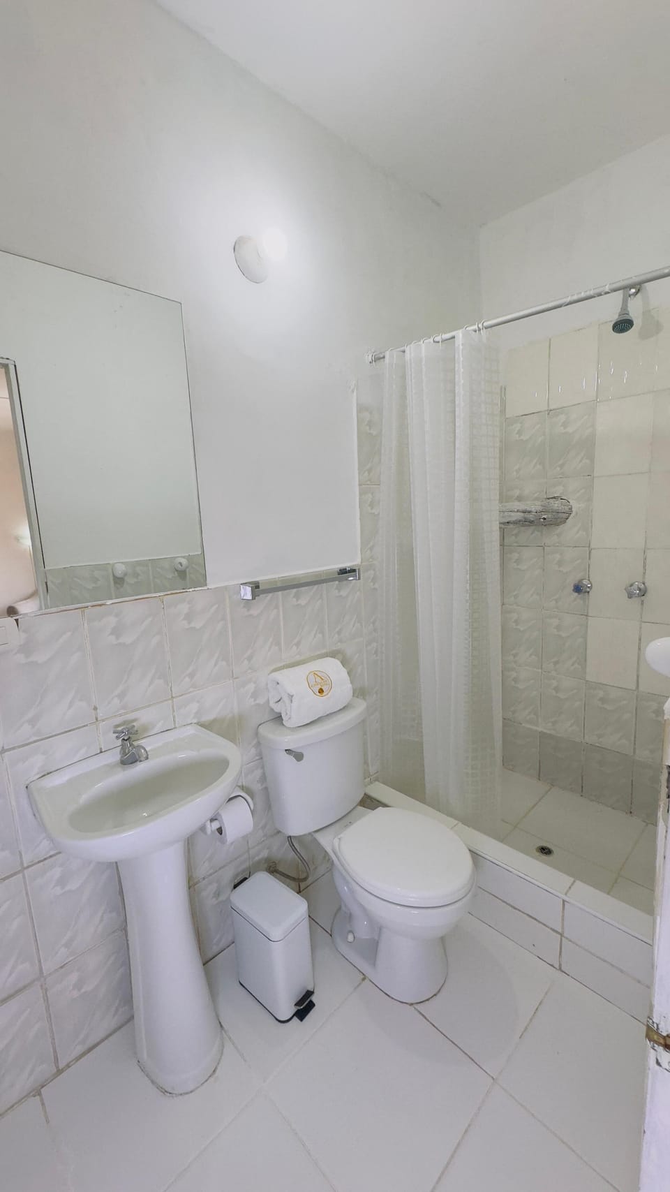 Standard Room, Balcony, City View | Bathroom | Free toiletries, towels, soap, shampoo