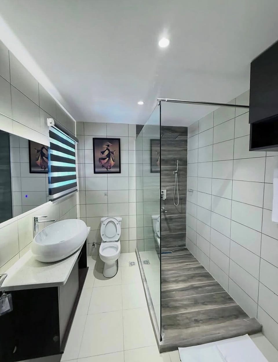 Family Room, Balcony, City View | Bathroom | Free toiletries, hair dryer, towels, soap