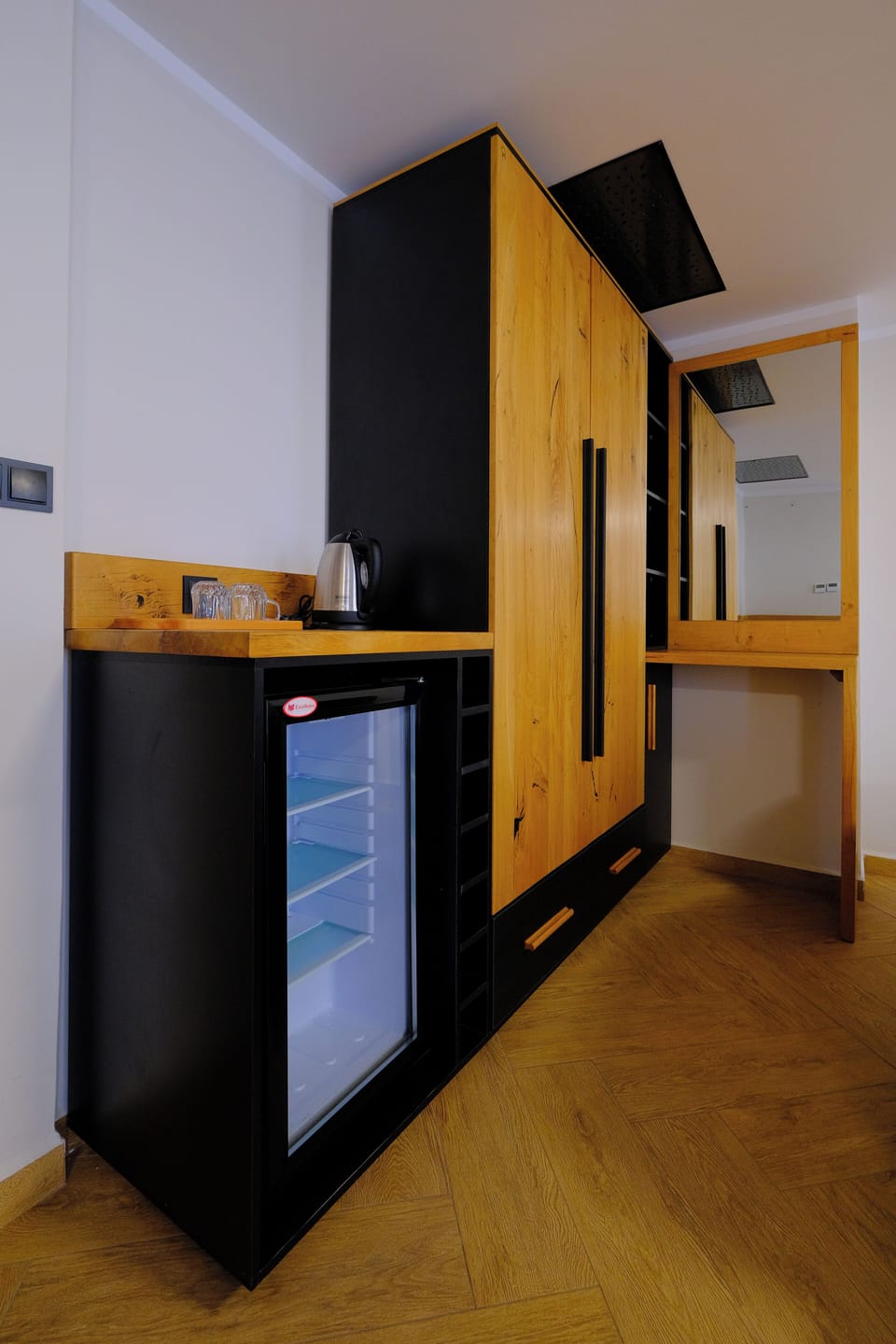 Comfort Double Room, Balcony, Beach View | Interior