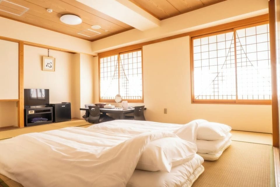 Japanese-style Room | Desk, laptop workspace, soundproofing, WiFi (free)