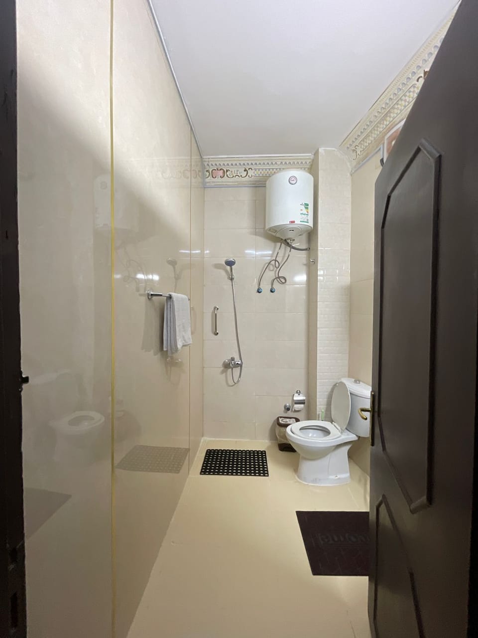 Classic Double Room, Accessible, Air conditioning | Bathroom | Separate tub and shower, rainfall showerhead, designer toiletries