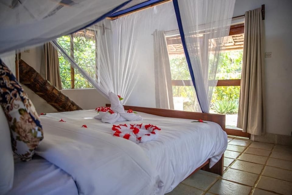 Duplex, Ocean View | Premium bedding, minibar, in-room safe, desk