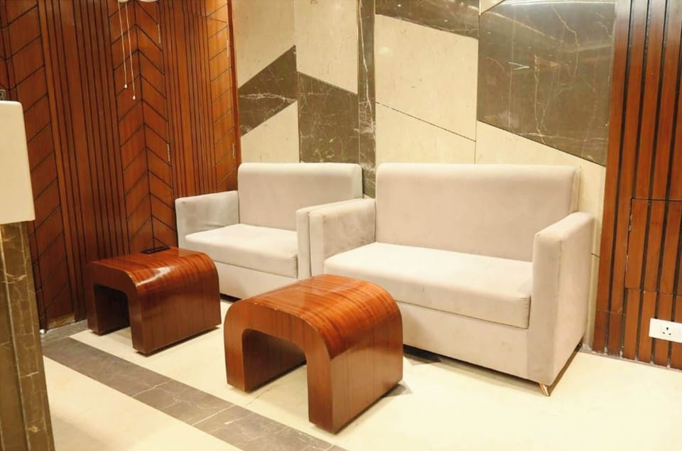 Family Double Room, Air conditioning | Hypo-allergenic bedding, desk, soundproofing, free WiFi