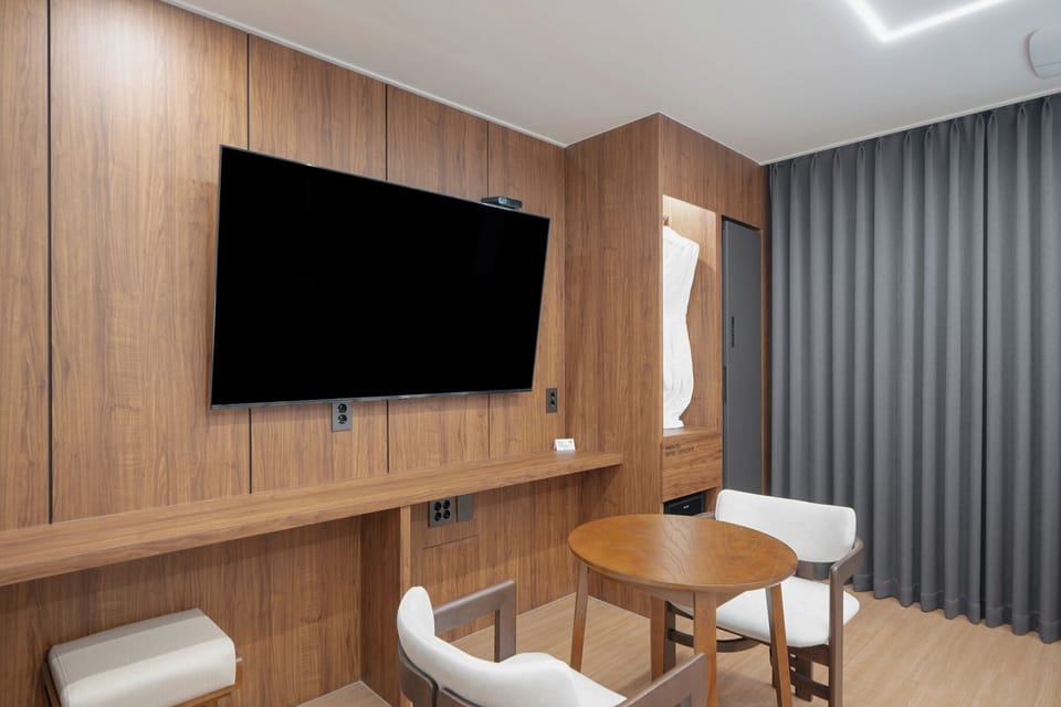 Business Twin Room | Free WiFi