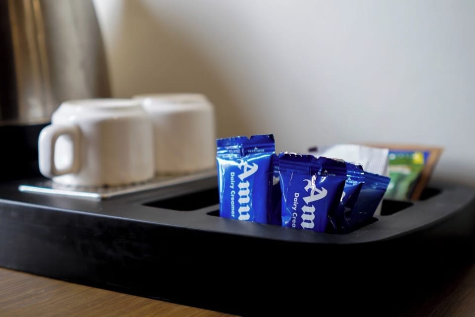 Luxury Room | Egyptian cotton sheets, premium bedding, desk, WiFi (free)
