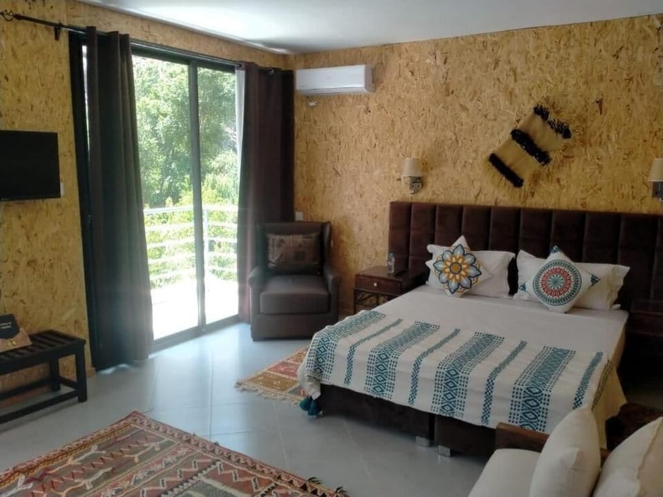 Double Room, Balcony, River View | In-room safe, free WiFi