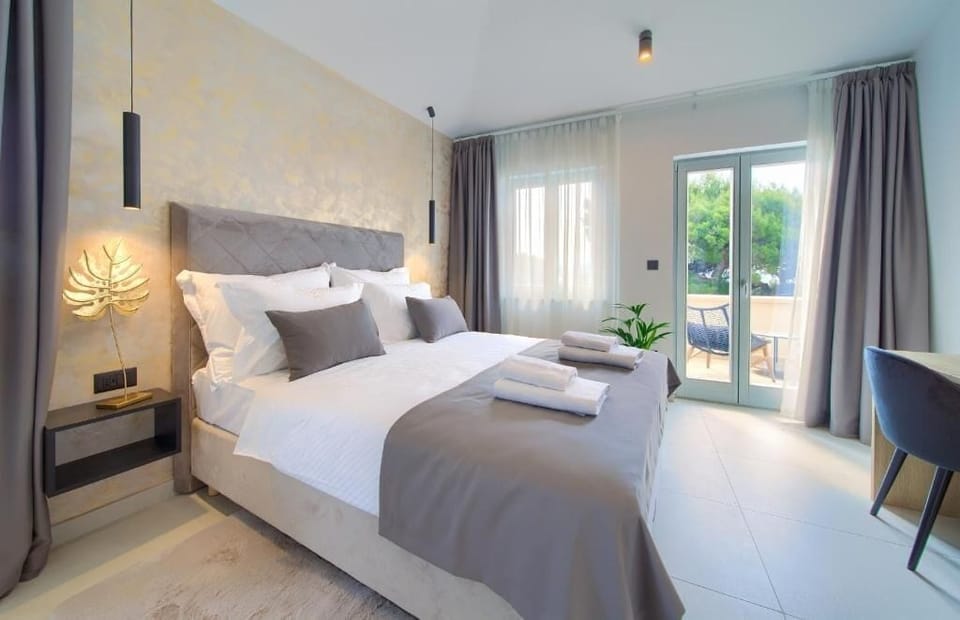 Superior Double Room, Balcony, Sea View | In-room safe, free WiFi