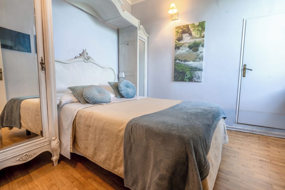 Room, Garden View | In-room safe, desk, WiFi (free)