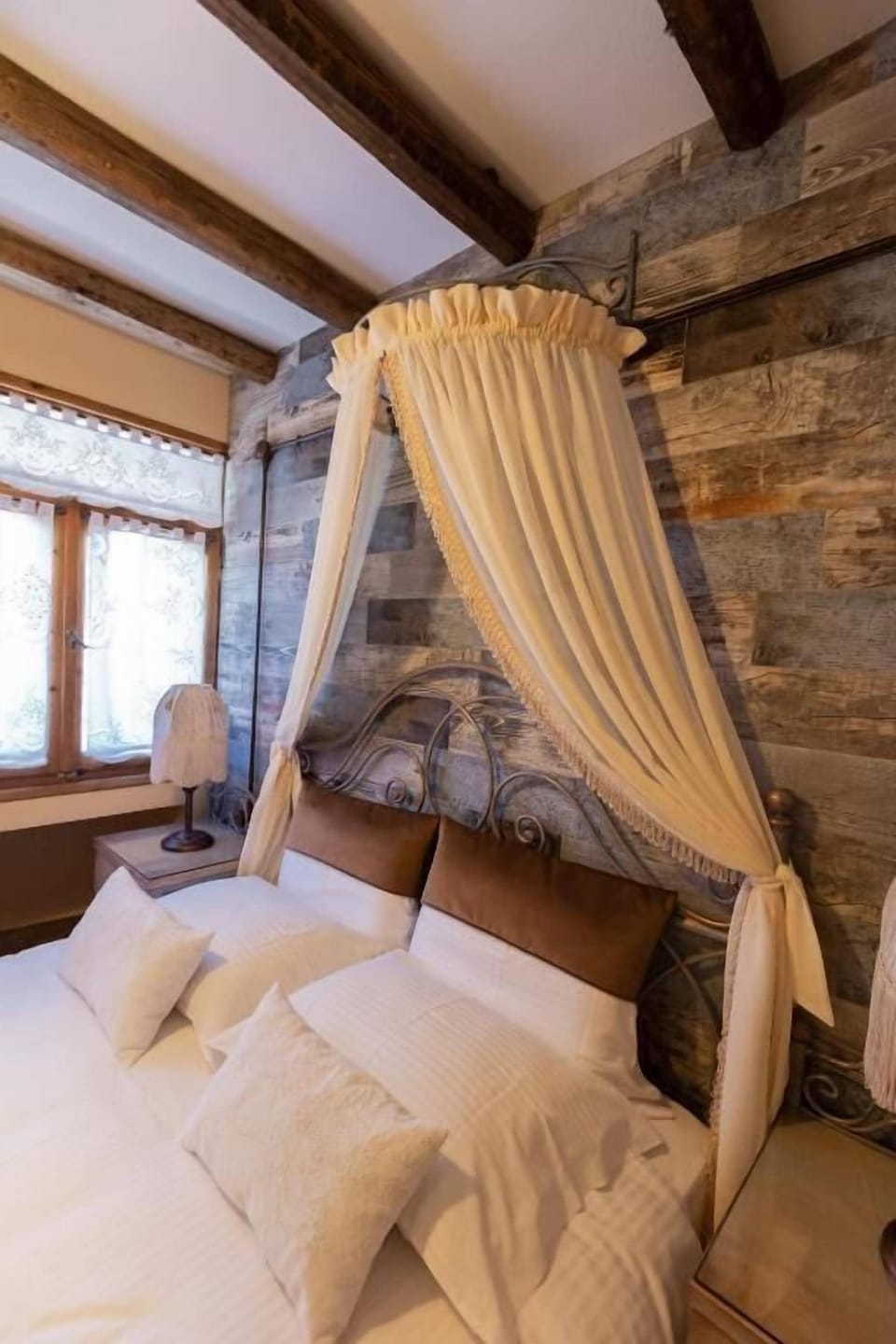Double Room, Patio | In-room safe, individually decorated, individually furnished