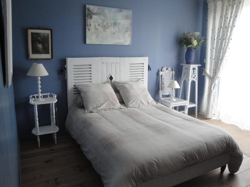 Double Room, Courtyard View | Blackout drapes, soundproofing, free WiFi, wheelchair access