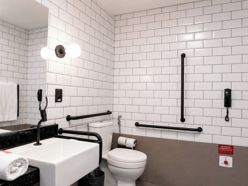 Room, 1 Double Bed, Accessible | Bathroom