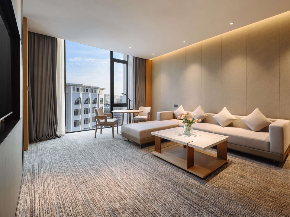 Superior Suite, 1 King Bed with Sofa bed | Premium bedding, minibar, in-room safe, desk