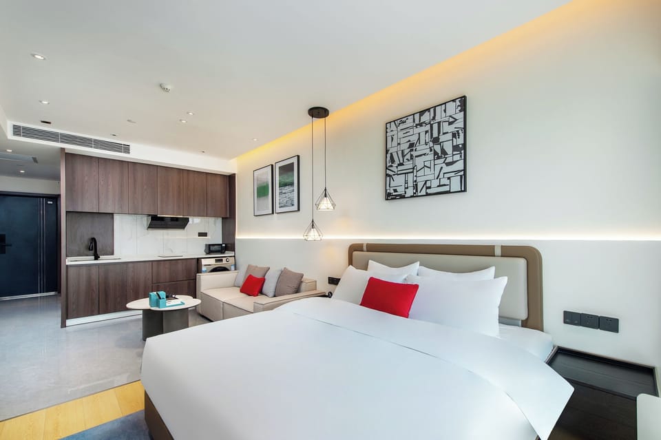 Superior Room, 1 King Bed | Down comforters, minibar (some free items), soundproofing, WiFi (free)