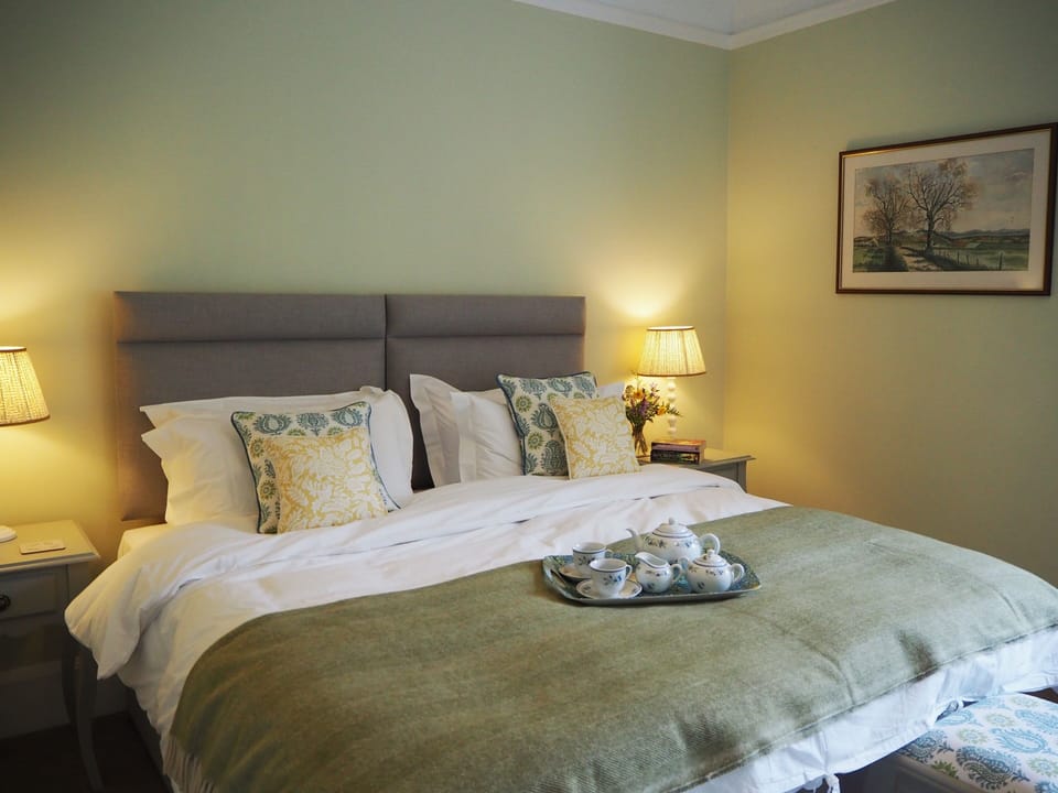 Double or Twin Room (The Green Room)