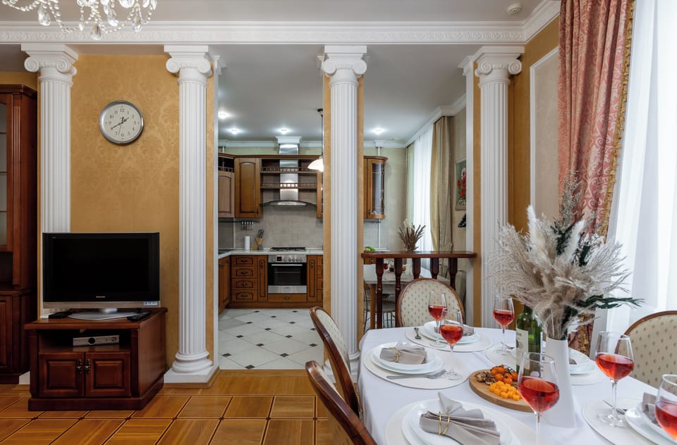 Deluxe Apartment, Non Smoking, Courtyard View | Living area | 30-inch flat-screen TV with satellite channels