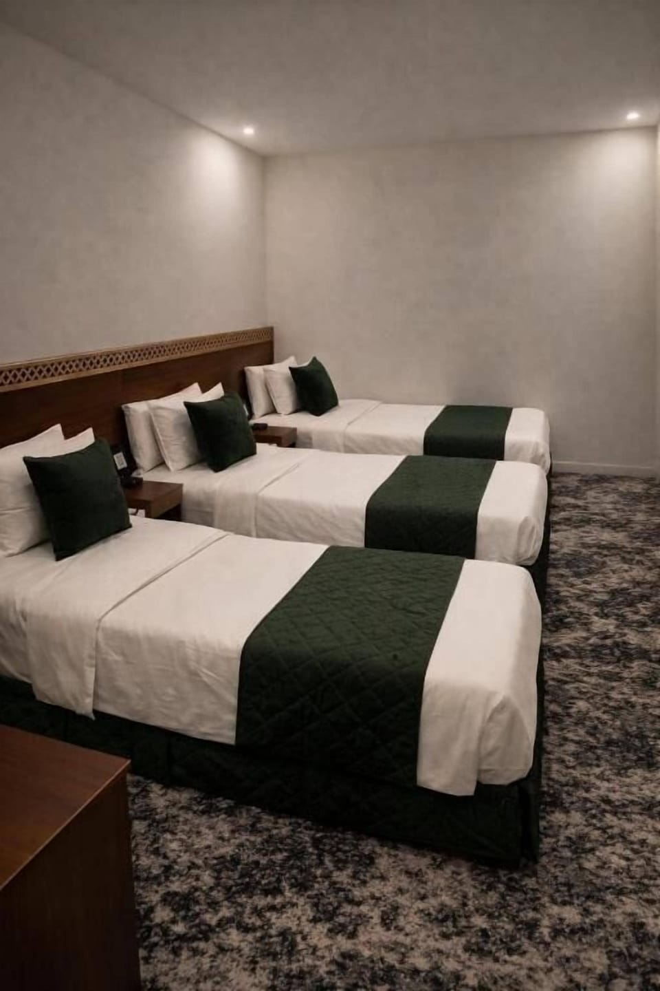 Triple Room | Soundproofing, free WiFi, bed sheets