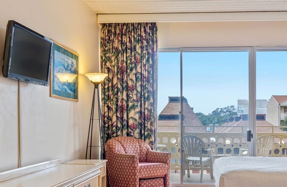 Standard Room, 2 Queen Beds | Television