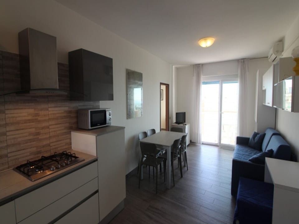 Apartment, 1 Bedroom, Balcony, Ocean View | Living room