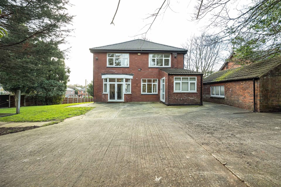 House | 4 bedrooms, high-speed internet