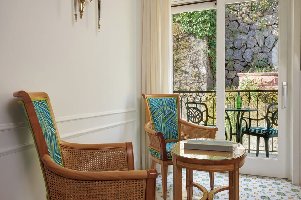 Classic Double or Twin Room, Balcony | Hypo-allergenic bedding available, minibar, in-room safe, desk