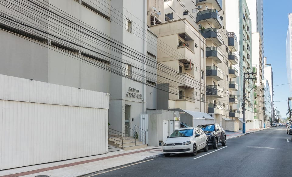 Basic Apartment | Exterior