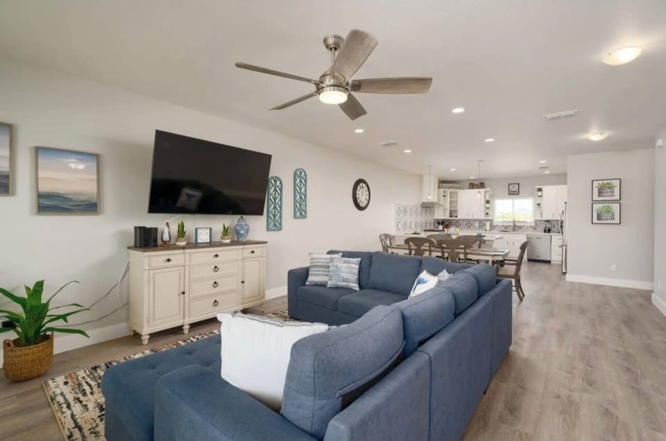 Townhome | Living area
