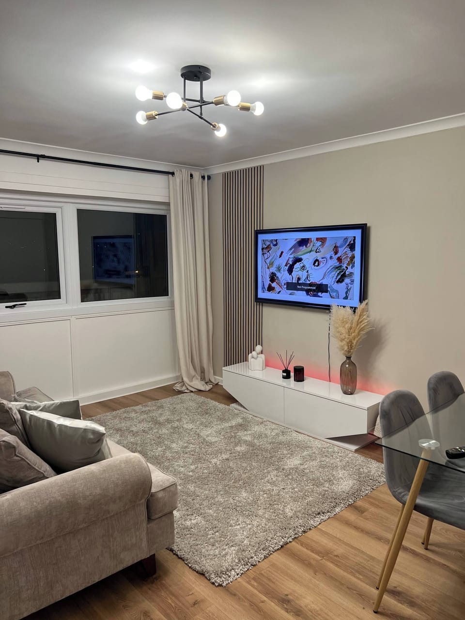Apartment, 2 Bedrooms, City View | Living room