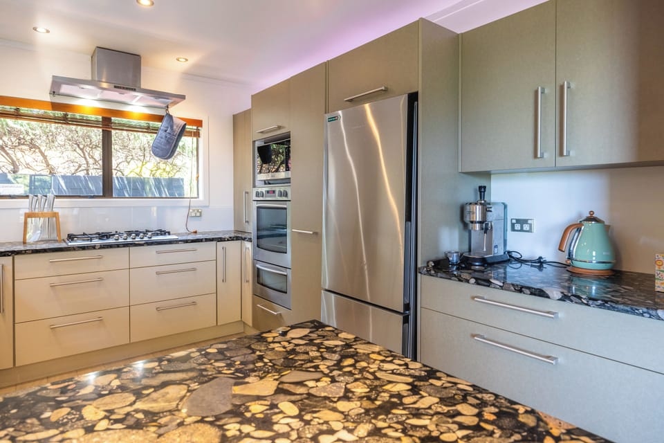 Family Villa, Partial Ocean View | Private kitchen | Toaster