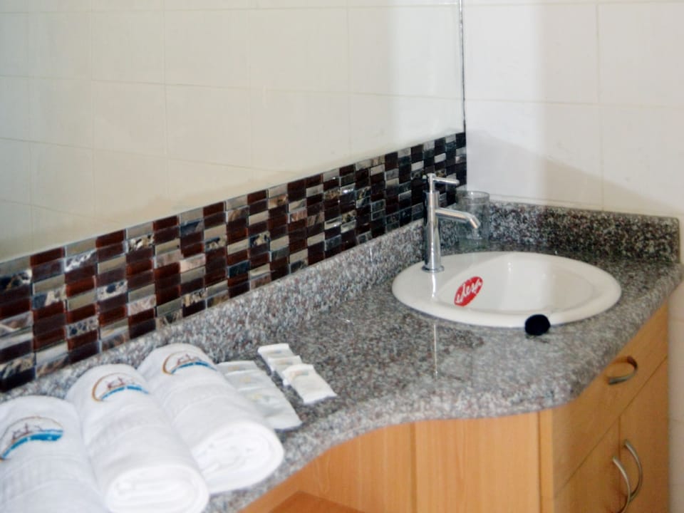 Bathroom sink