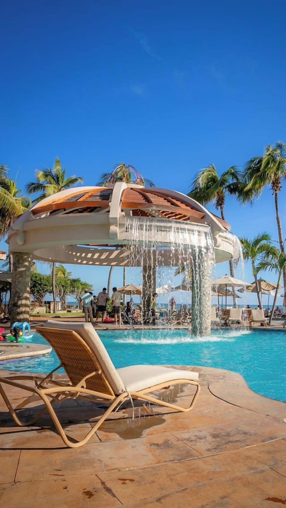 3 outdoor pools, sun loungers