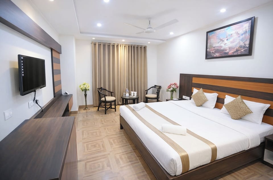 Executive Double Room, Air conditioning | Hypo-allergenic bedding, desk, soundproofing, free WiFi