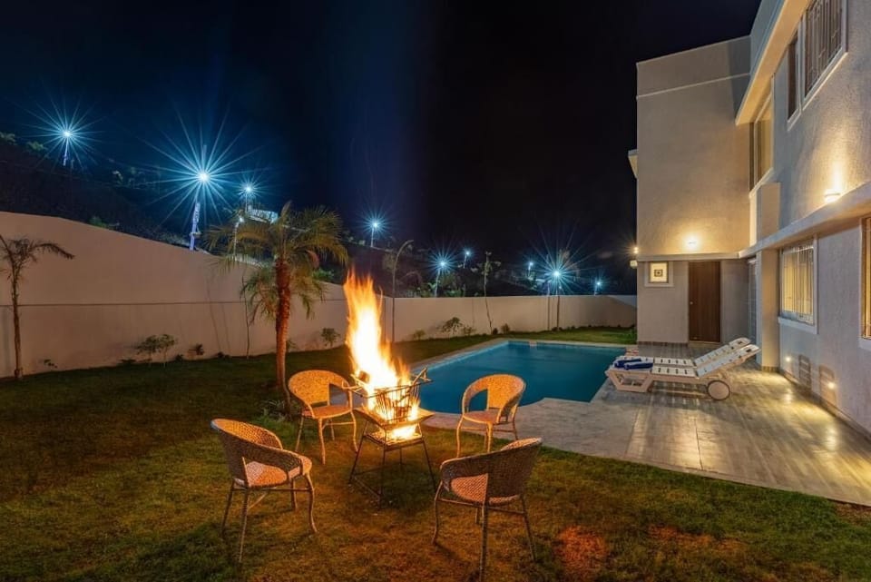 Deluxe Villa, Balcony, Mountain View | Terrace/patio