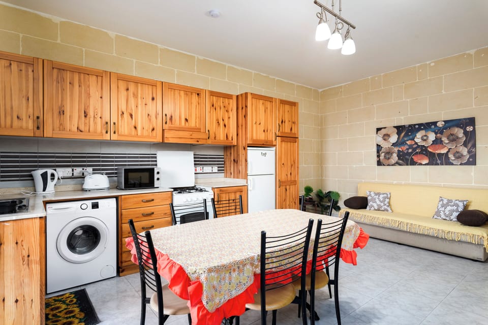 Apartment, City View | Private kitchen