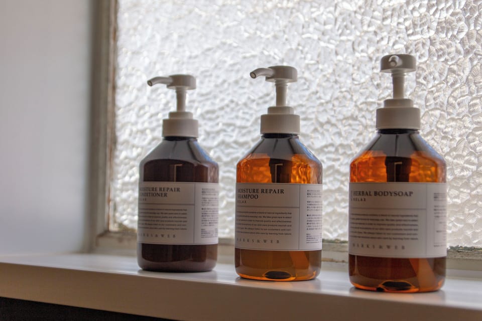 Bathroom amenities