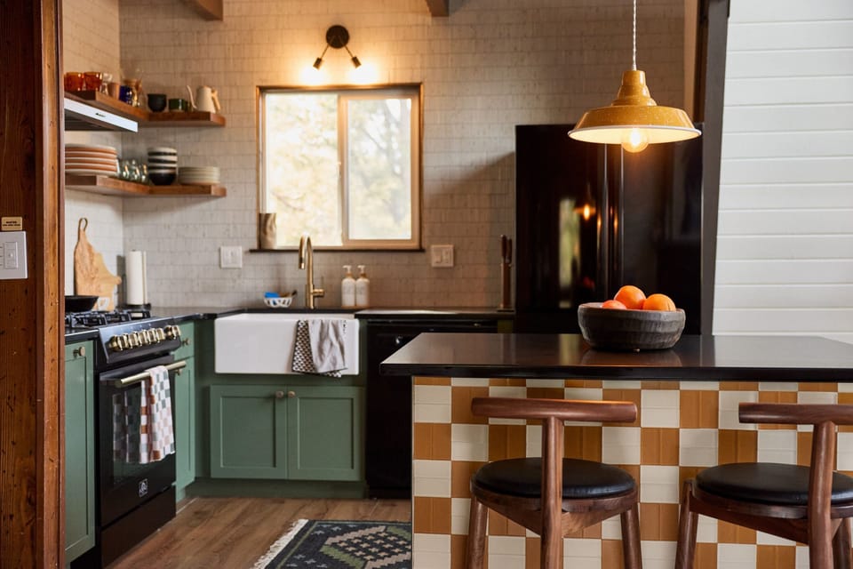 Signature Cabin, 3 Bedrooms, Hot Tub, Mountain View | Private kitchen | Fridge, microwave, oven, stovetop