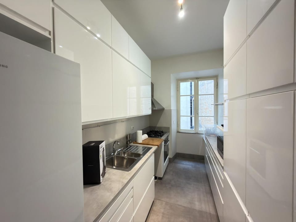 Apartment (6 Bedrooms) | Private kitchen | Fridge, microwave, dishwasher, espresso maker
