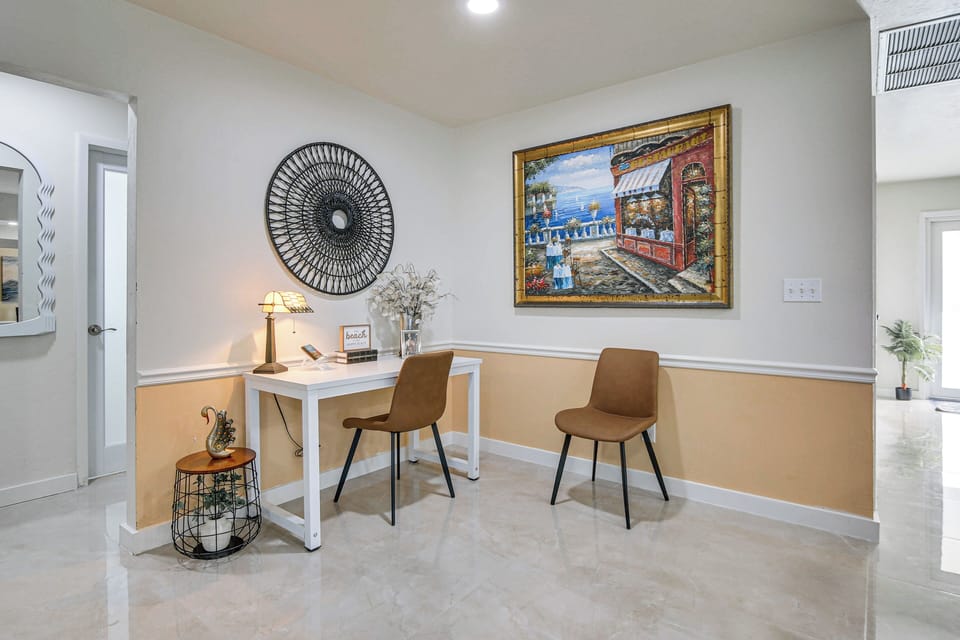 House (3 Bedrooms) | Interior