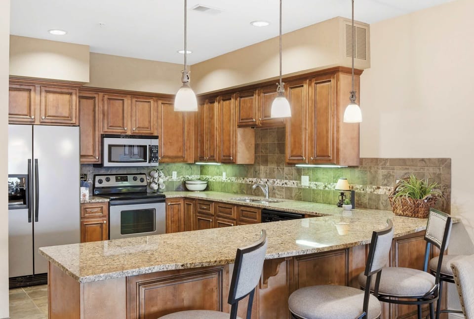 Condo, Multiple Beds, Patio, Garden View (Branson Hills Luxury Condo) | Private kitchen