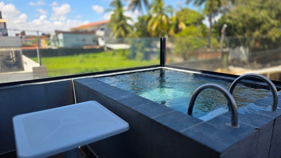 Classic Apartment | Outdoor spa tub