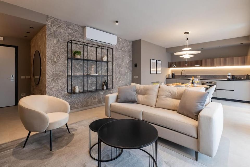 65-inch plasma TV with satellite channels, heated floors