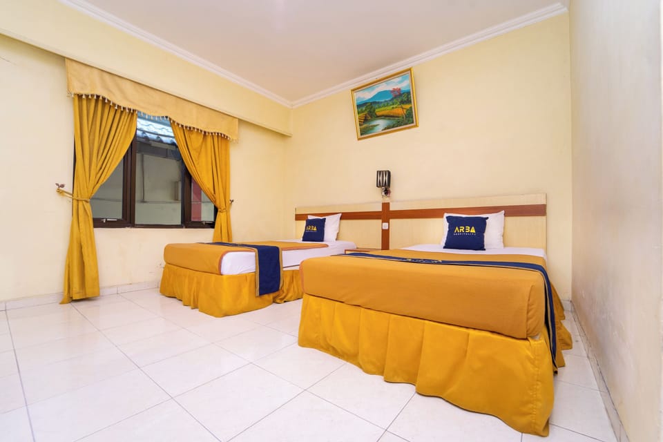 Standard Twin Room | Desk, free WiFi, bed sheets
