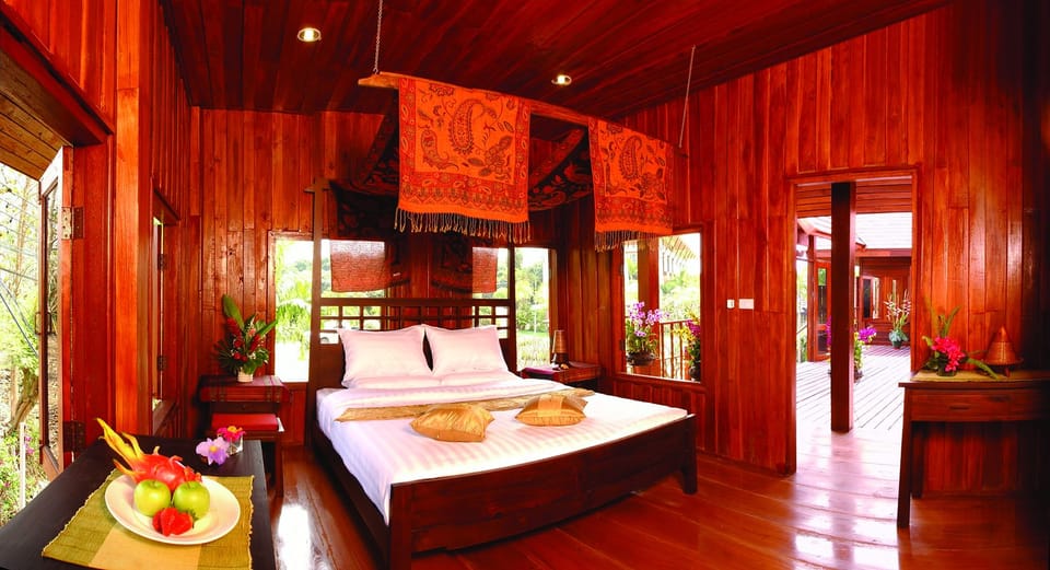 Thai Villa - 3 Bedrooms | Minibar, desk, rollaway beds, free WiFi