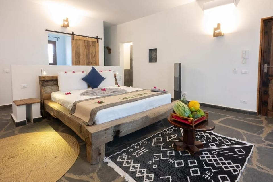 Soundproofing, iron/ironing board, free WiFi