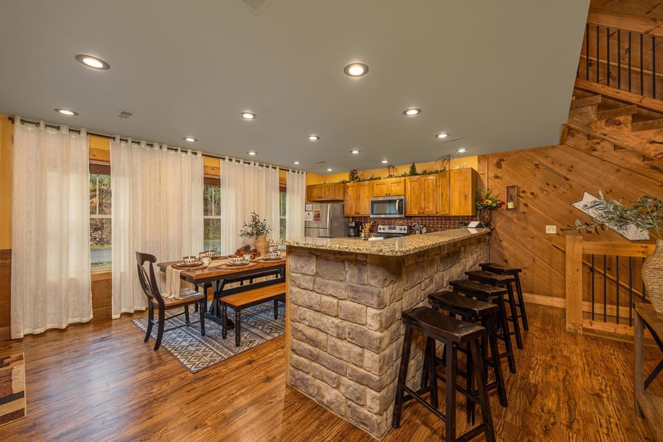 Chalet, Multiple Beds, Pool Access, Mountain View (Hilltop Haven) | 4 bedrooms, individually decorated, individually furnished, bed sheets